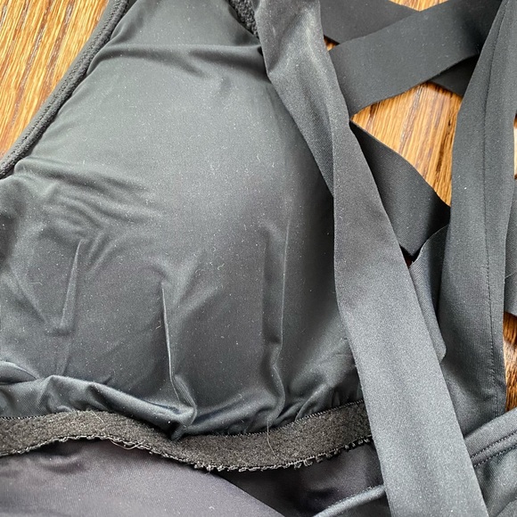 Lace Front Black One Piece La Blanca Low Cut - Picture 6 of 10